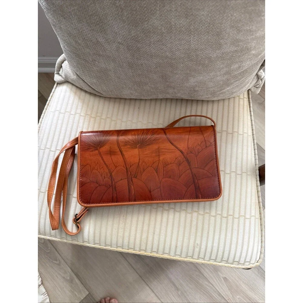 BAMBAS Artwork Handmade Leather Shoulder Bag Clutch